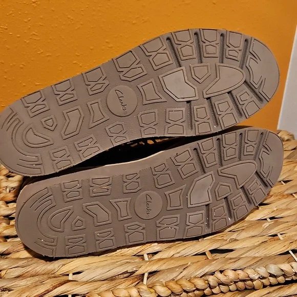 Clarks Trace Pine Black Leather Women's Side Zipper Tie Ankle Boots Sz.10 - Picture 8 of 8